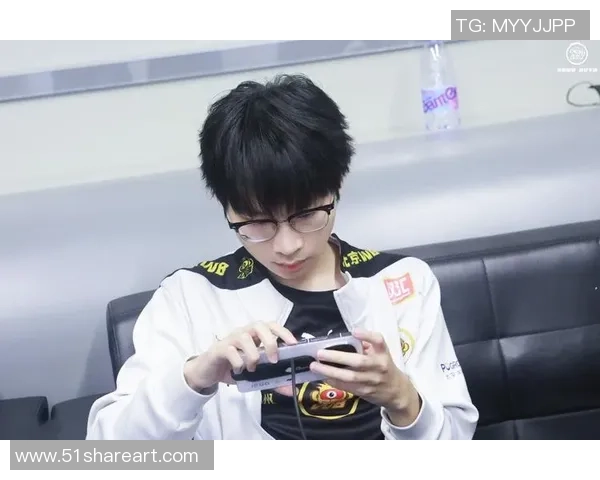 王者荣耀评论分析：WE战队包夹策略的成功与不足之处探讨